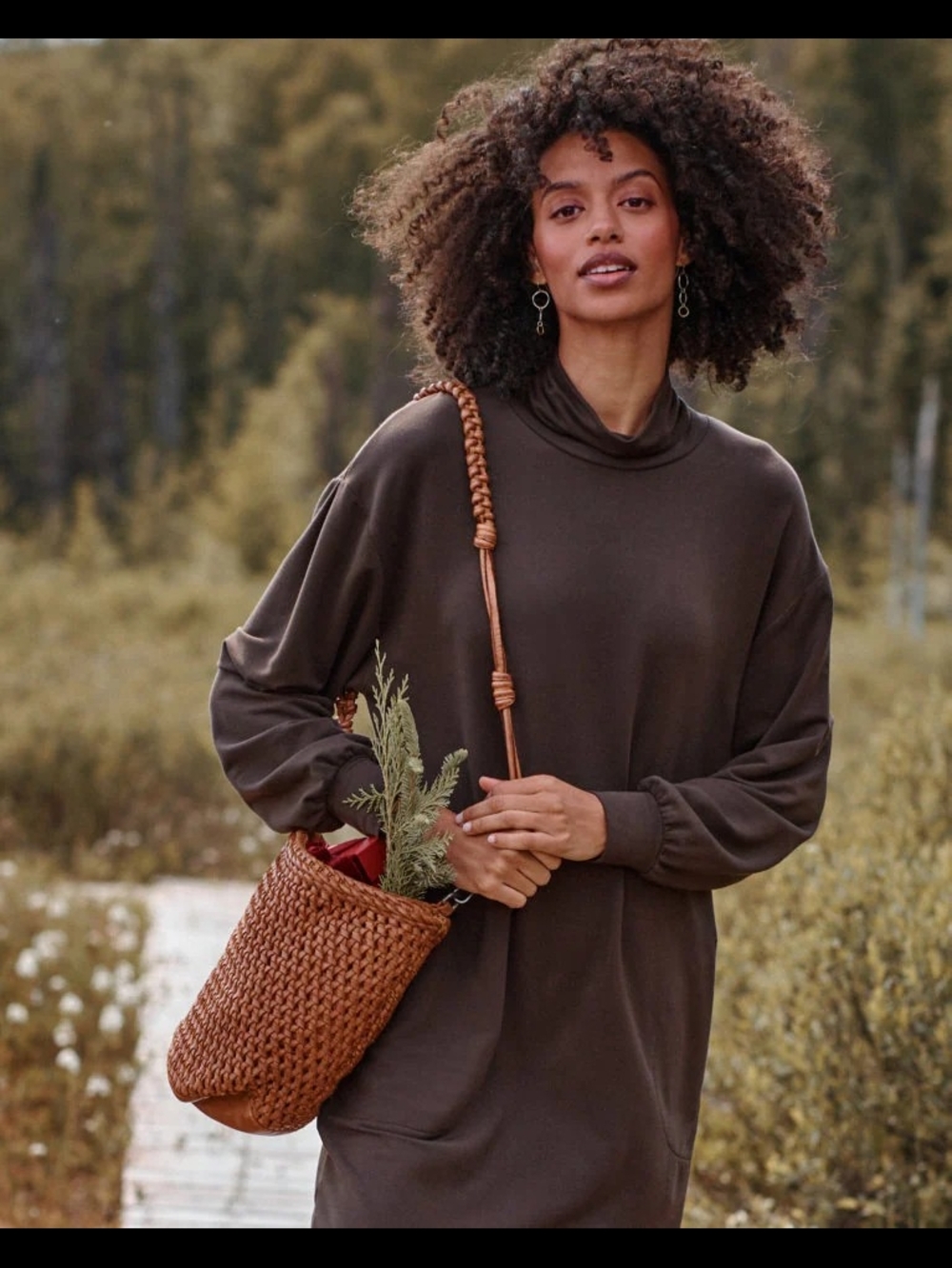 Latico Woven Bucket Shoulder Bag in Brown - Picture 2 of 8